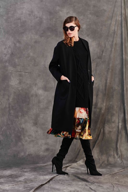 									LOCKET IN YOUR POCKET COAT
								, 			INVEST STITCHER TOP
								, 			SKIRT OF ART SKIRT
			