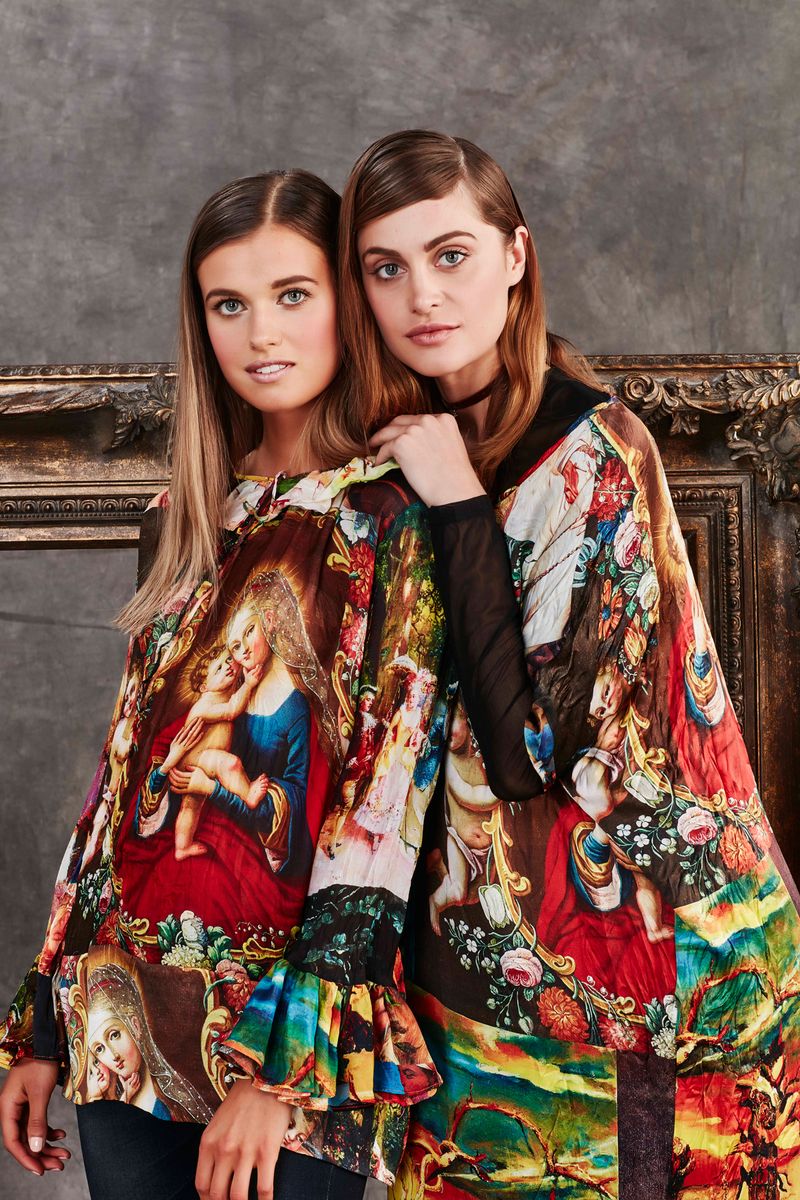 									PORTRAIT OF A LADY TOP
								, 			SLEEVE STORY DRESS
								, 			MAKE AN IMPRESSIONIST DRESS
			