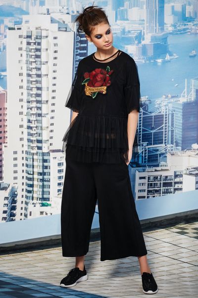 									SING ME A SONG TOP
								, 			HALF CUT PANT
			