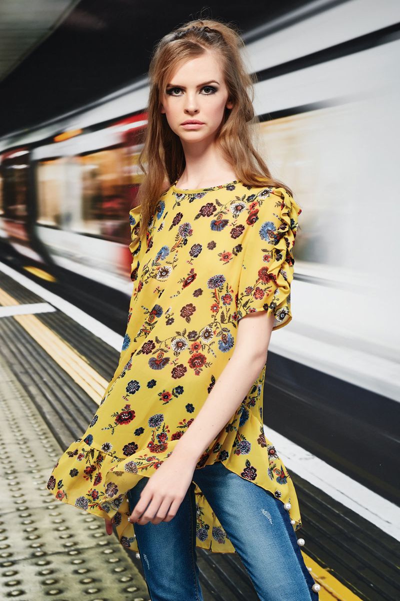 									GATHER AWAY TOP
								, 			MISS PEARL JEANS CT4047-15W18
			