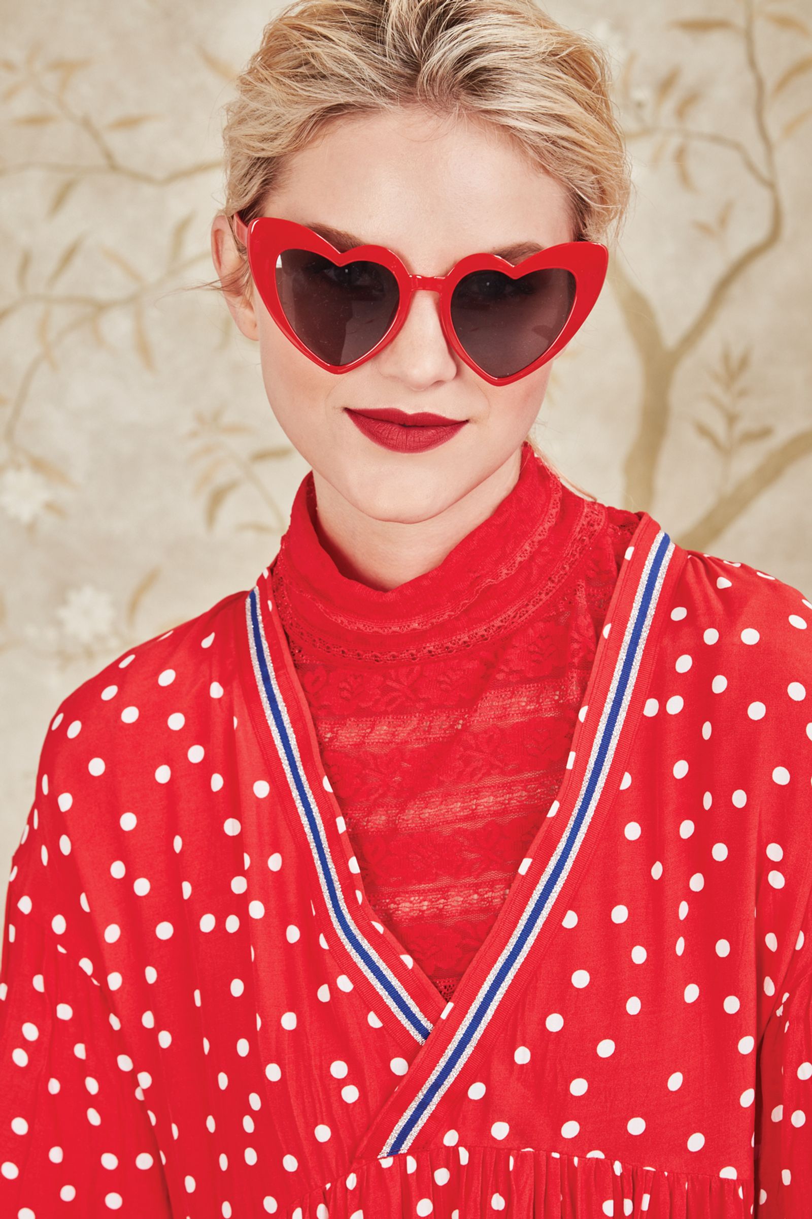 									SKIVVY LEAGUE TOP
								, 			TAKE A PLUNGE DRESS
			