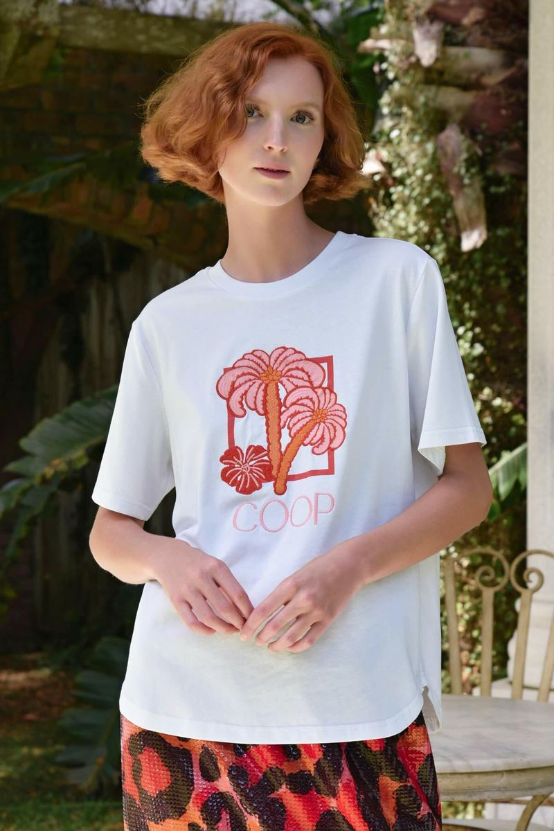 									IT'S ALWAYS SUNNY T-SHIRT
			