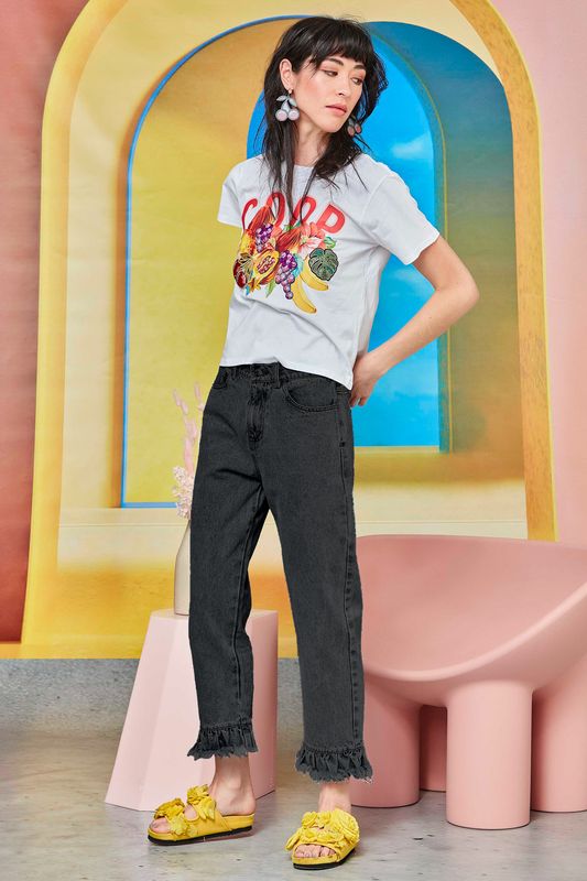 									CUTIE FRUITY T-SHIRT
								, 			JEAN GIRLS JEANS
			