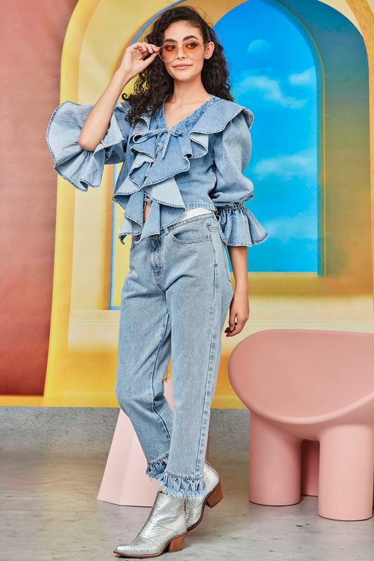 									RUFFLE + READY TOP
								, 			JEAN GIRLS JEANS
			