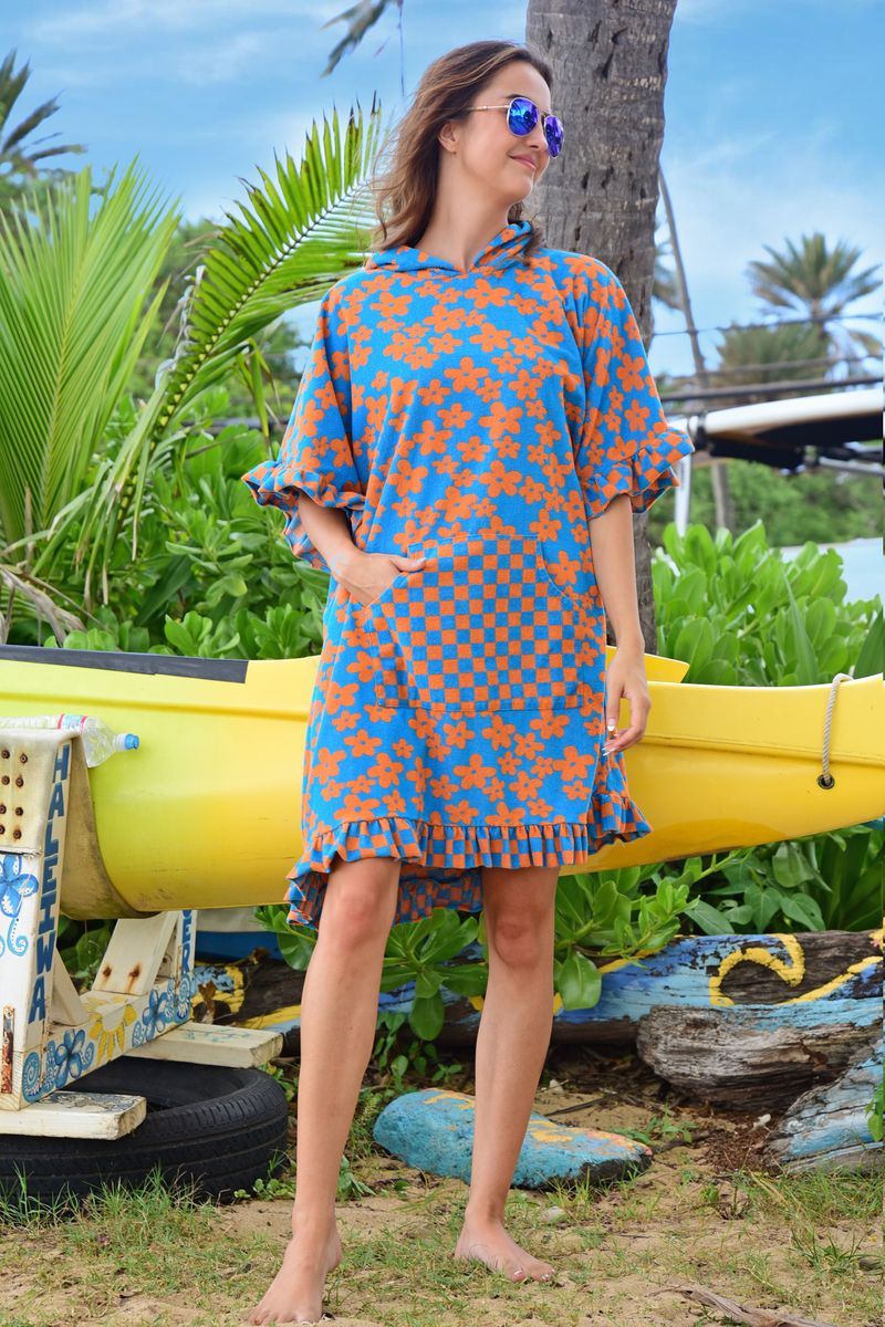 									BEACH BREEZE HOODED TOWEL
			