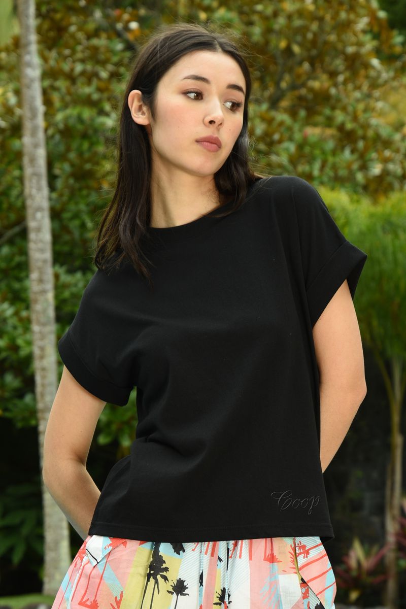 									CUFF YOUR WAY IN T-SHIRT
			