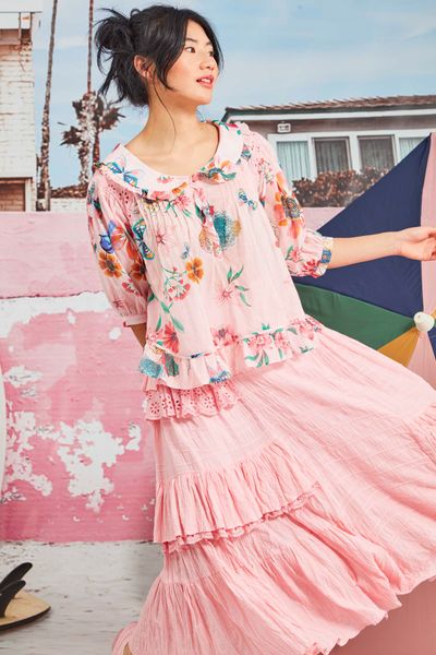 									VIEW FROM THE TOP TOP
								, 			FRIL LIFE SKIRT
			