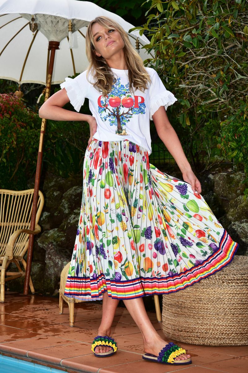 									TROPICAL PLEAT SKIRT
			