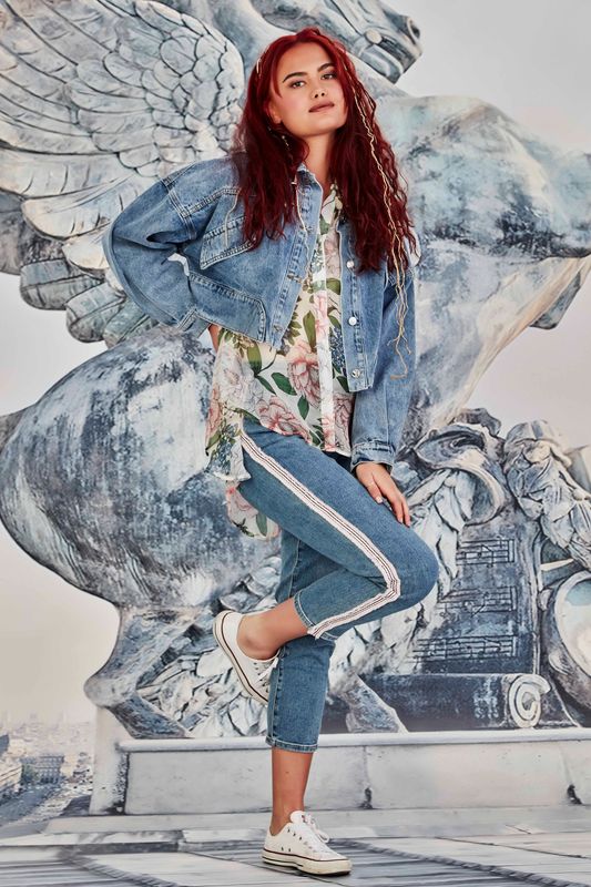 									WILL DO ANYTHING FOR BLUE JACKET
								, 			FRILL THE WORLD BLOUSE
								, 			FROEVER IN MY JEANS JEAN
			