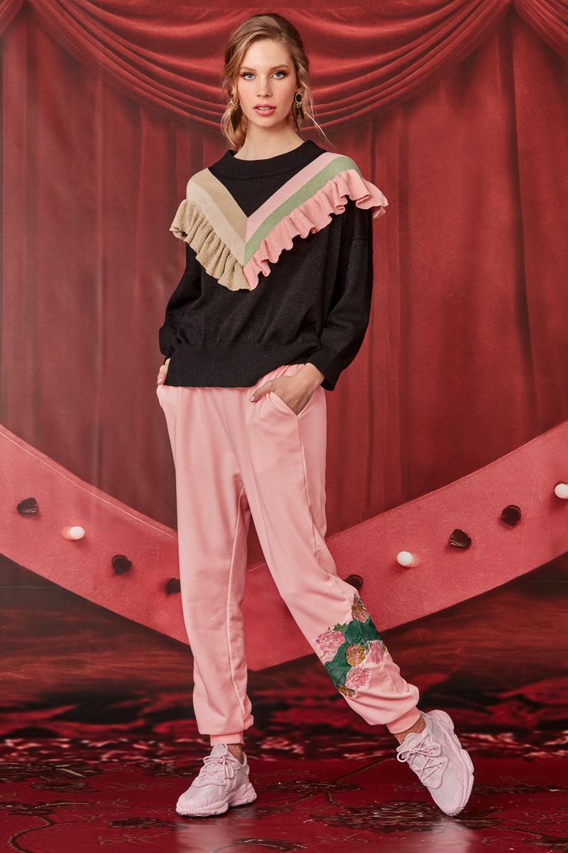 									FLOWER PATCH TRACKPANT
			