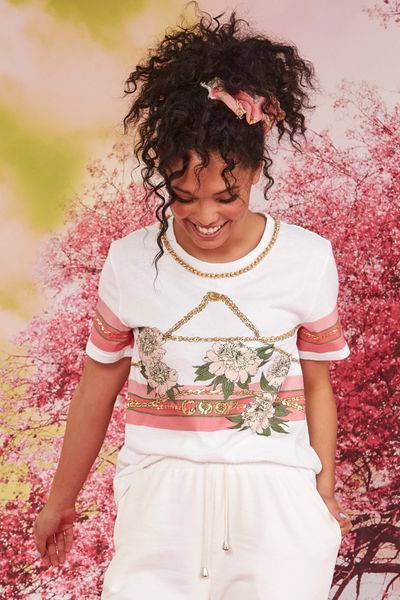 									LOVE, ROPE & FAITH T-SHIRT
			