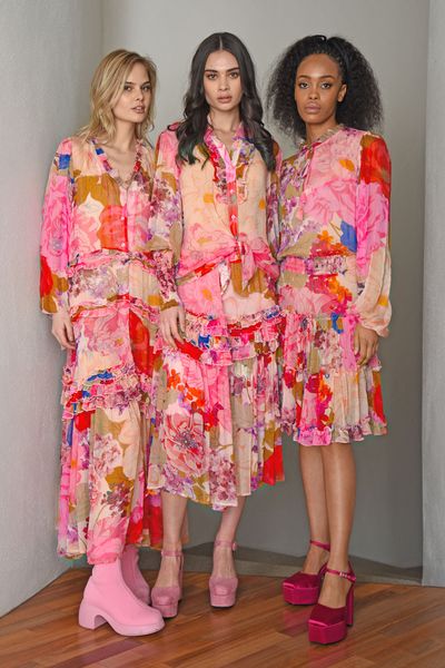 									CHIC TO CHIC DRESS
								, 			BLOOM TOWN DRESS
								, 			FRONT ROW SHIRT
								, 			BLUSH HOUR SKIRT
			