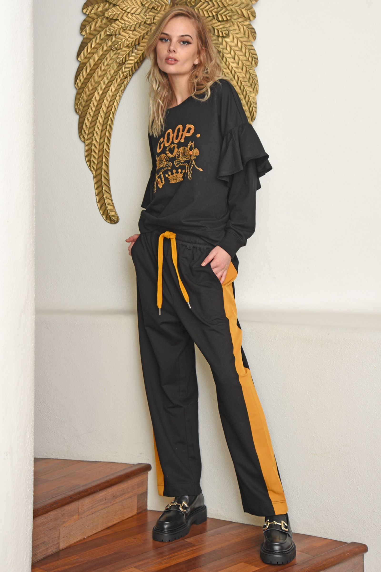 									LION AROUND SWEATER
								, 			WALK OF LIFE TRACKPANTS
			