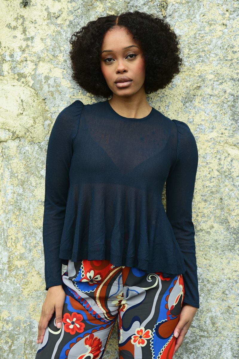 									EVERYBODY'S FINE TOP
			