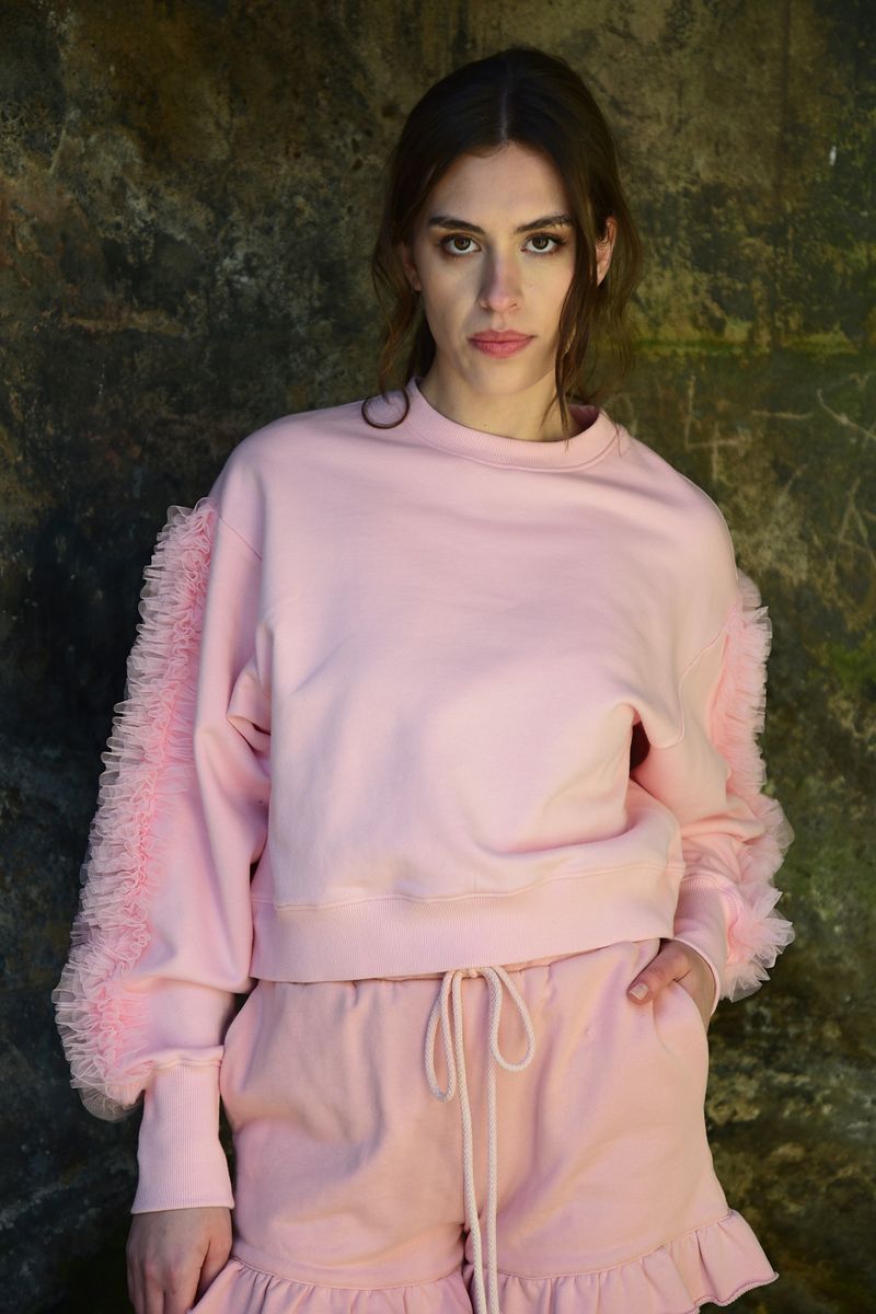 									RUFFLE GAME SWEATSHIRT
			