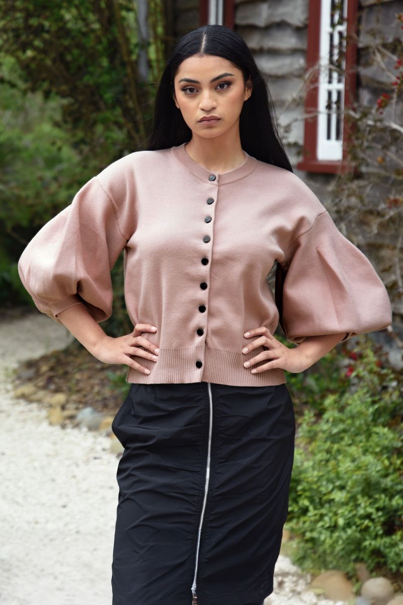 									BALLOOMINATE CARDIGAN
			