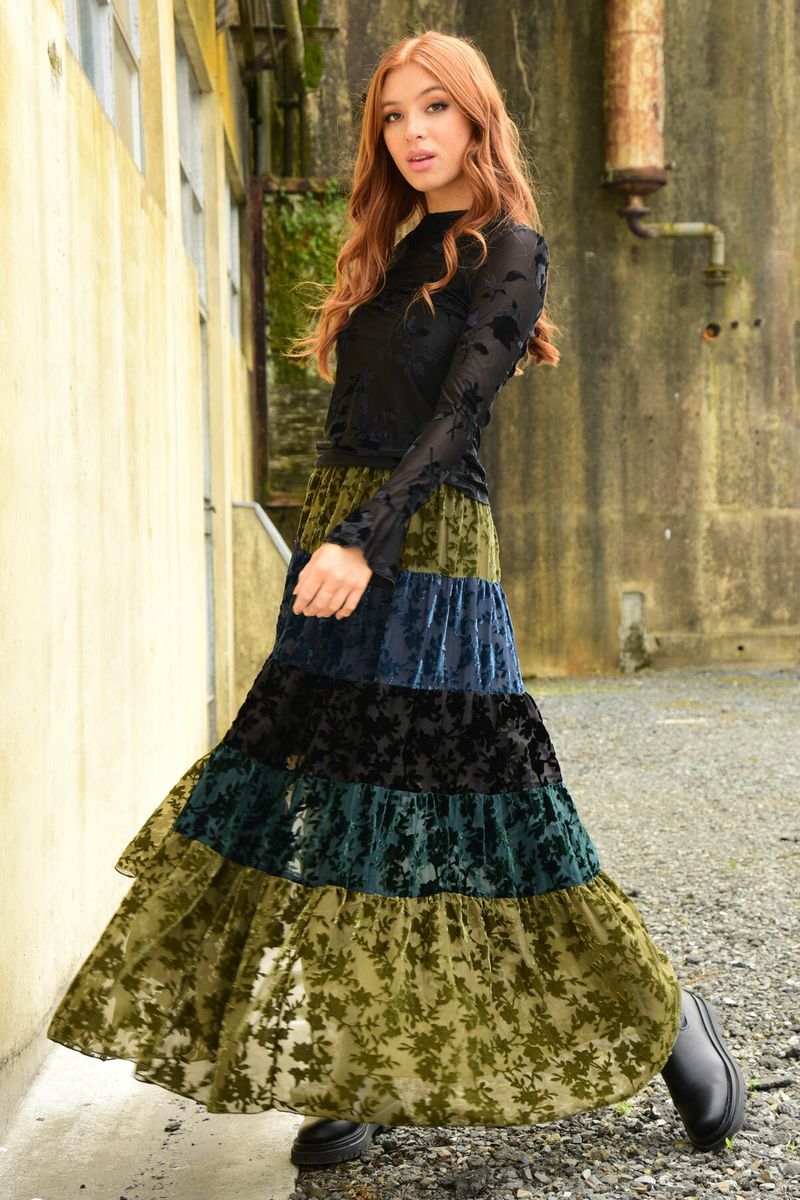 									TOP PRIORITY TOP
								, 			LONG SHOT SKIRT
			