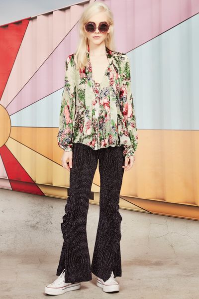 									YOU BETTER BE-SLEEVE IT TOP
								, 			PHAT GIRL SLIM SUNGLASSES
			