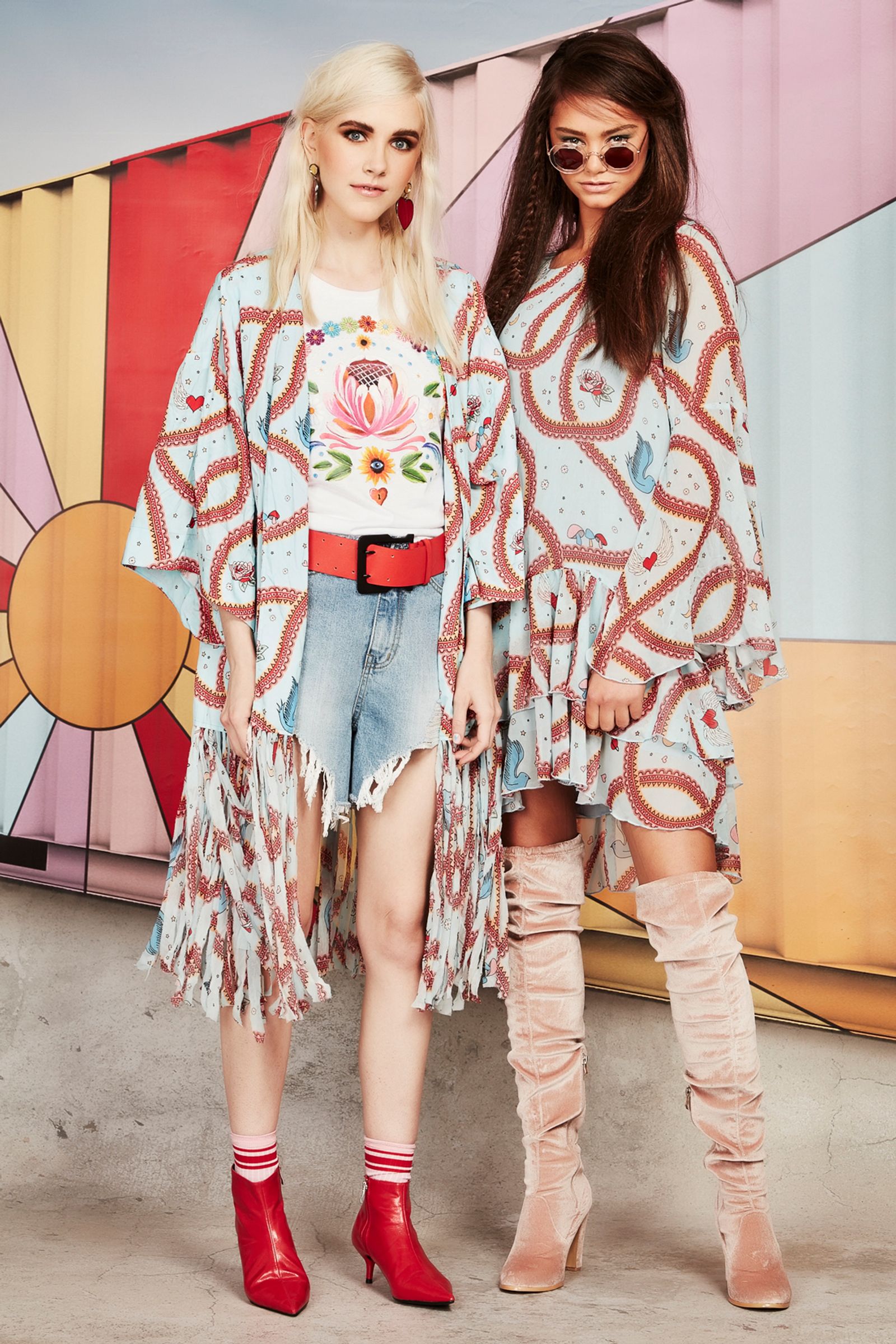 									COLD SHOULDER TOP
								, 			I CAN'T BELT MYSELF BELT
								, 			CUT OFF POINT SHORTS
								, 			MY FLARE LADY DRESS
			