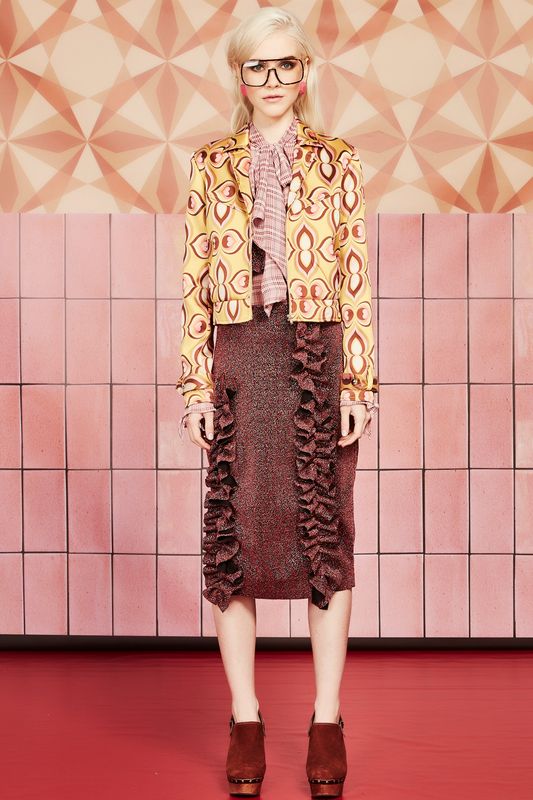 									FRILL FEVER SKIRT
								, 			JACK-ET JOHNSON JACKET
			