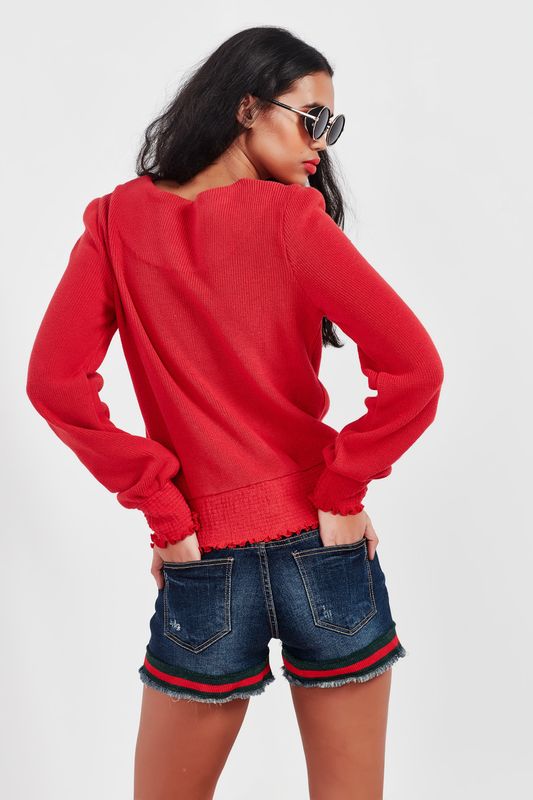 									THE FLASH TOP
								, 			DAISY DUKES SHORTS
			