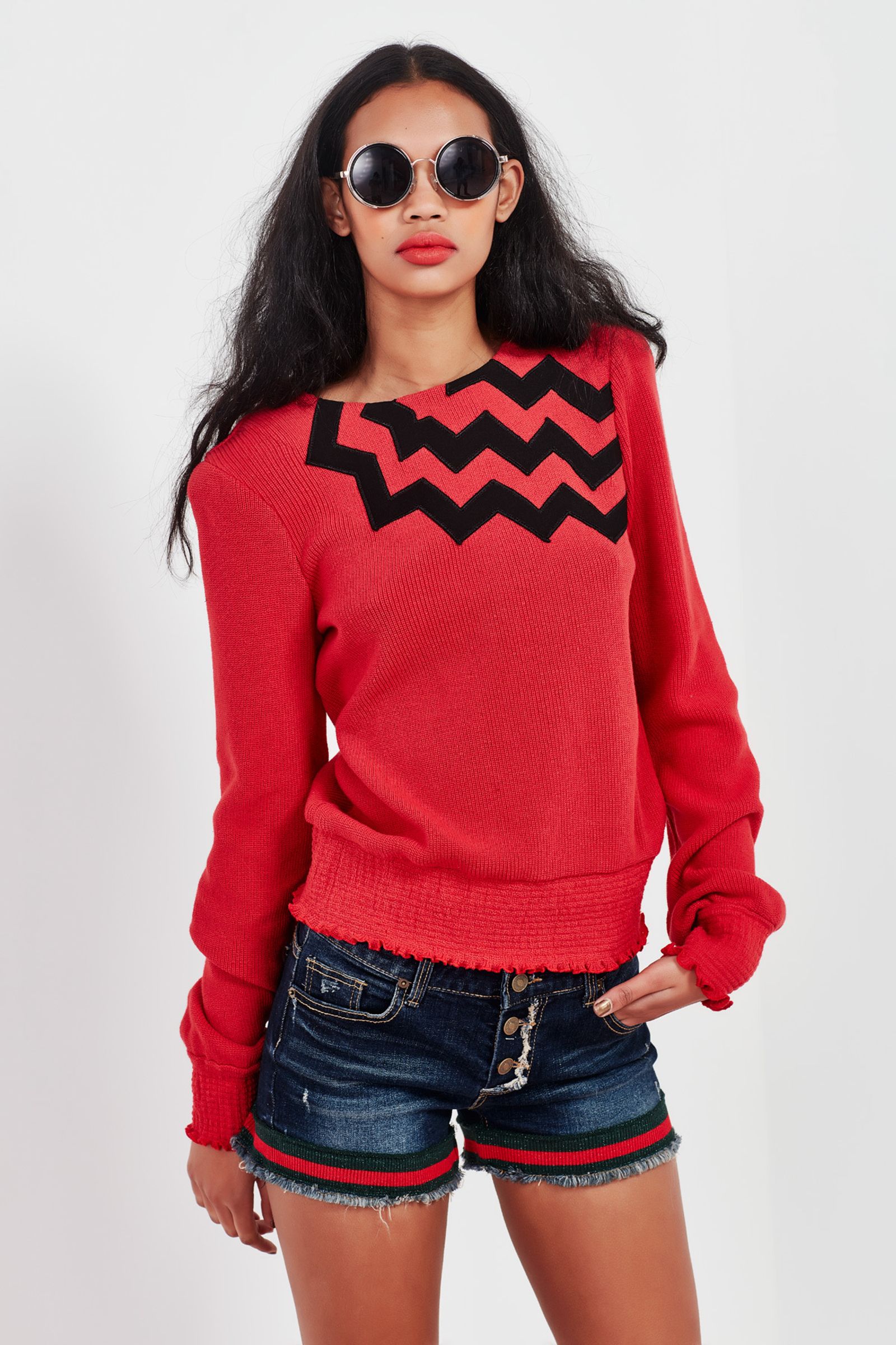 									THE FLASH TOP
								, 			DAISY DUKES SHORTS
			