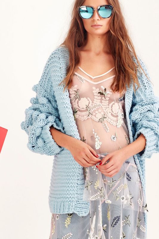 									KNITNEY HOUSTON JUMPER
								, 			PLEAD GUILTY SUNGLASSES
								, 			GREAT LENGTHS DRESS
								, 			FRAY IT ON ME JEANS
			