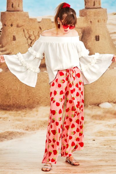 									LICKETY SPLIT PANTS
								, 			THE FLOWERS THAT BE TOP
			