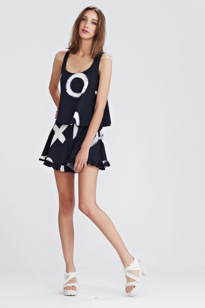 									XOXO GOSSIP GIRL 'SIGNING OFF' TOP
								, 			XOXO GOSSIP GIRL 'HUGS AND KISSES' SHORTS
			