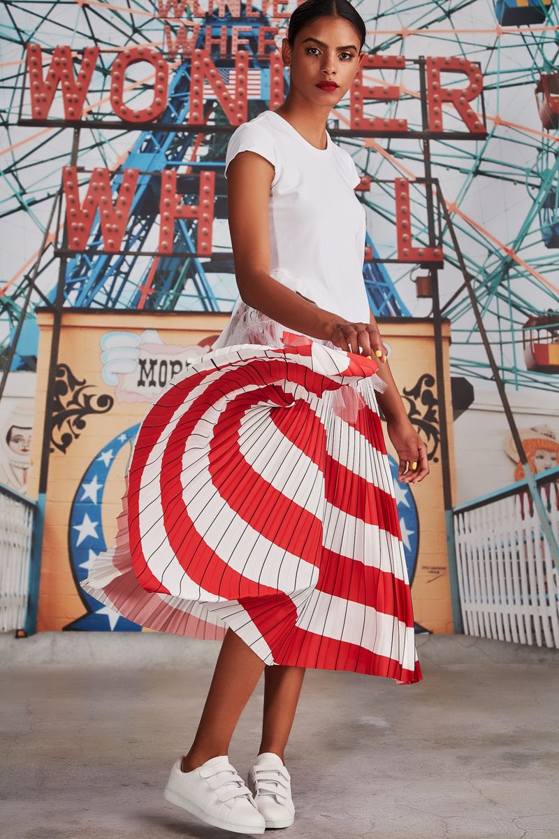 									SPIN ME ROUND SKIRT
								, 			SIDE FRILLS TOP
			