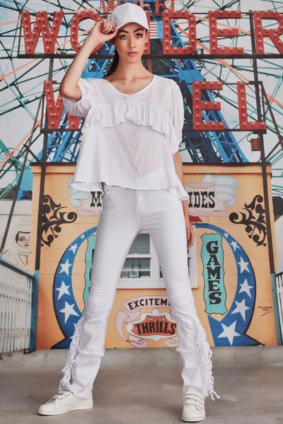 									FRILL LIFE TOP
								, 			COME WHAT FRAY JEANS
			