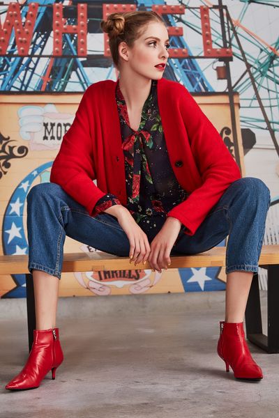 									CREDIT CARDIGAN
								, 			BETTER BE-SLEEVE IT TOP
			