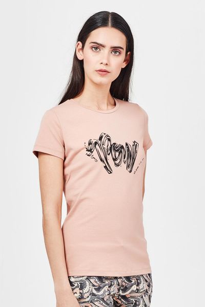 									T.N.TEE 'POW' TOP
								, 			SNAPPER OF FACT 'TINA TUNA' PANT
			