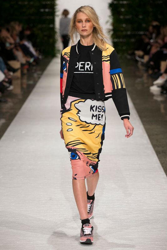 									THINGS FALL POP ART 'RAPPERS DELIGHT' BOMBER
								, 			MONOTONE 'THE NEW ARMY' TSHIRT
								, 			THINGS FALL POP ART 'SIN SLINKY' SKIRT
			