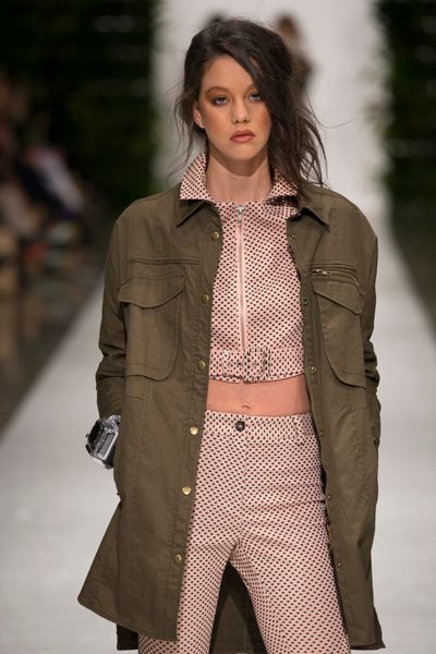 									GREEN WITH ENVY 'MILITAIR BUT HERE' COAT
								, 			SHOW PIECE JACKET
								, 			SHOW PIECE PANT
			