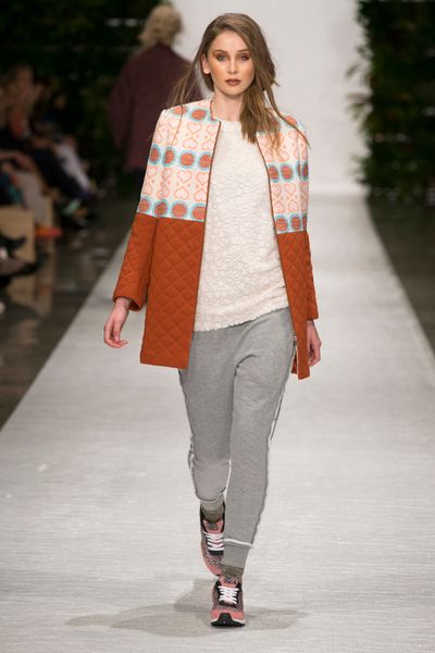 									SHOW PIECE COAT
								, 			THE OAT THE ROCKED 'THE LOVE OAT' TOP
								, 			FLEECE OF MIND 'WE LOUNGE LOVE' PANT
			