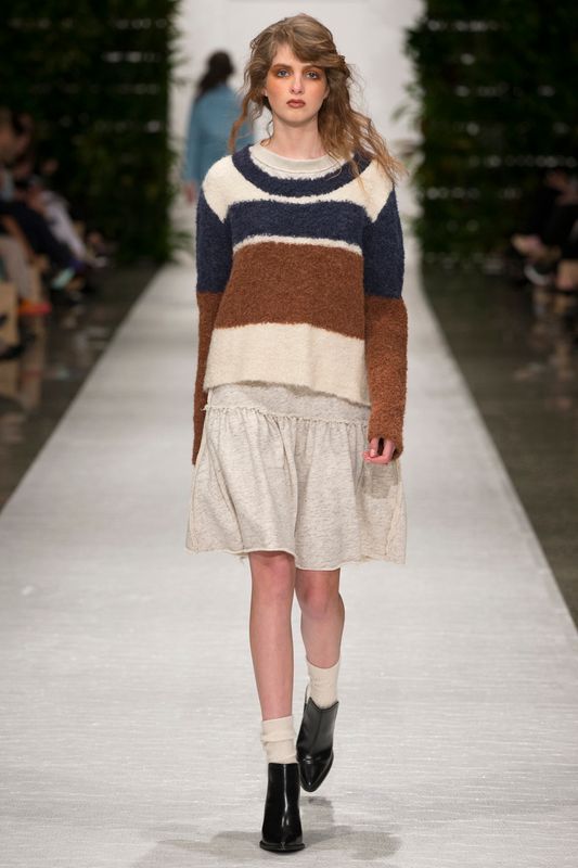 									SHOW PIECE JUMPER
								, 			FLEECE OF MIND 'GET IN THE GAME' DRESS
			