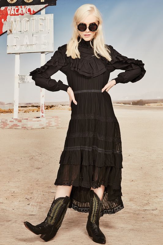 									GET USED TO STITCH TOP
								, 			PHAT GIRL SLIM SUNGLASSES
								, 			I CAN'T FEEL MY LACE DRESS
			