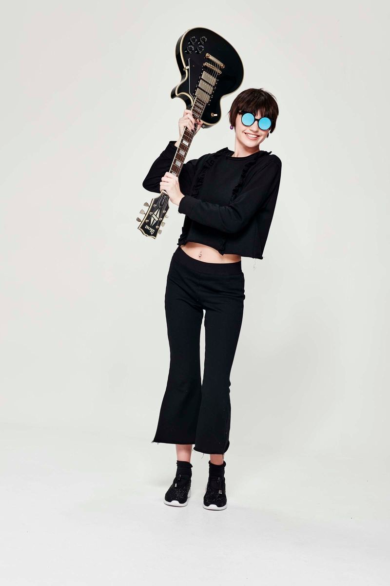 									NIGHT AND GREY 'FIT THE FRILL' TOP
								, 			NIGHT AND GREY 'FLARE-MINGO' PANT
			