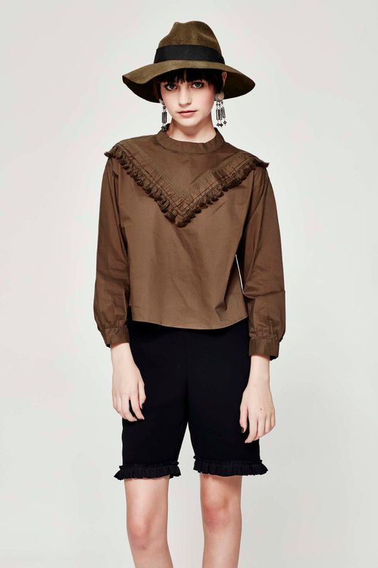 									ONE MAN ARMY 'TRIM SHADY' TOP
								, 			AMUSEMENT DARK 'FRILL JOY'
			