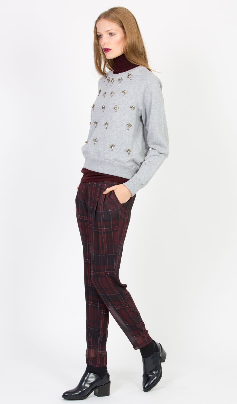 									DRAGON'S GEM TOP
								, 			NECKING ORDER TOP
								, 			CATCH ME IF YOU CAN PANT
			