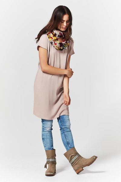 									DAWN TILL DUSK 'DRESS YOUR LUCK' DRESS
								, 			JEANIE IN A BOTTLE 'JAIL HOUSE BLUES' JEANS
			