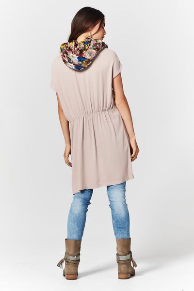 									DAWN TILL DUSK 'DRESS YOUR LUCK' DRESS
								, 			JEANIE IN A BOTTLE 'JAIL HOUSE BLUES' JEANS
			