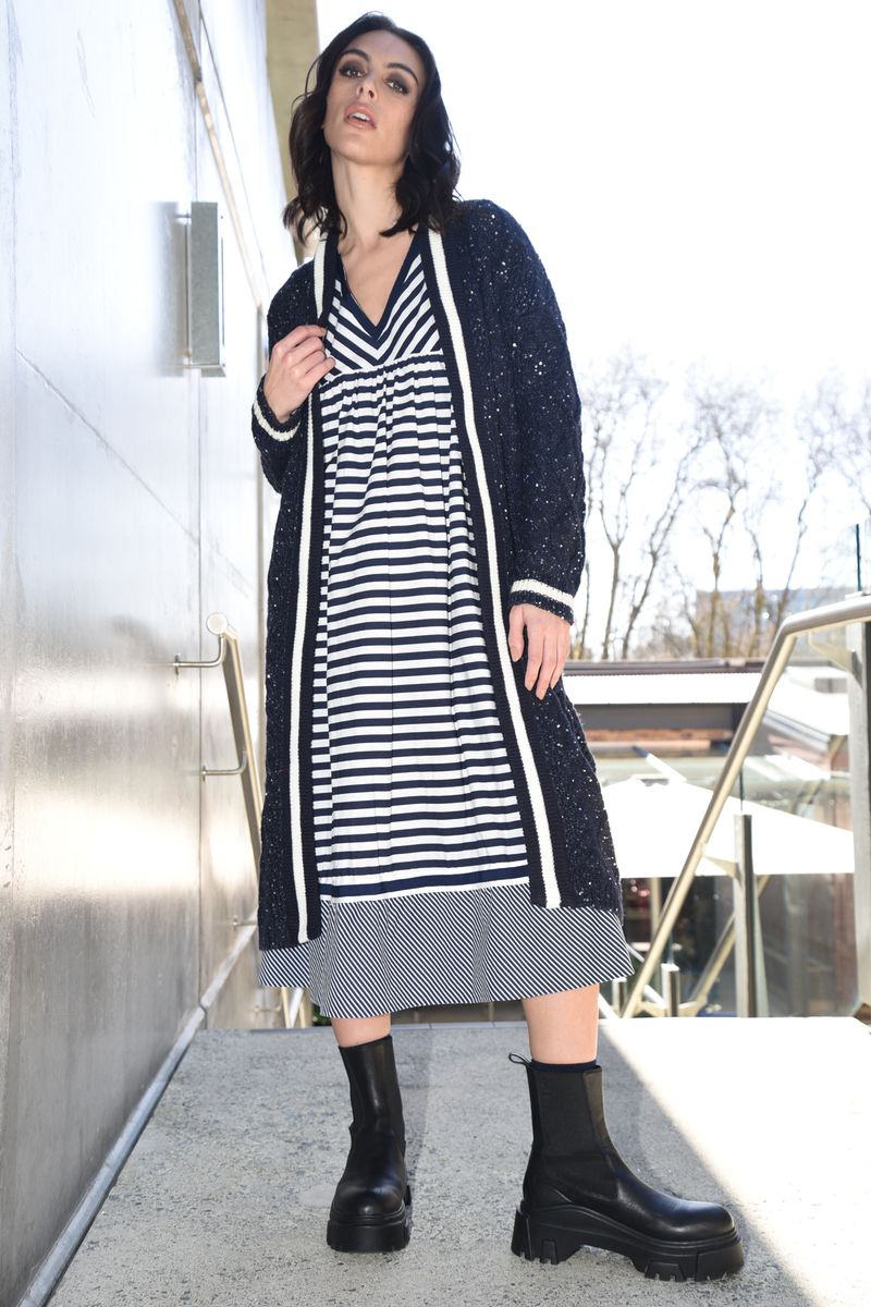 									SEQUIN DREAMING CARDIGAN
			