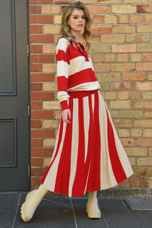 									FLYING POLO TOP
								, 			ITTY KITTY COMITTEE SKIRT
			