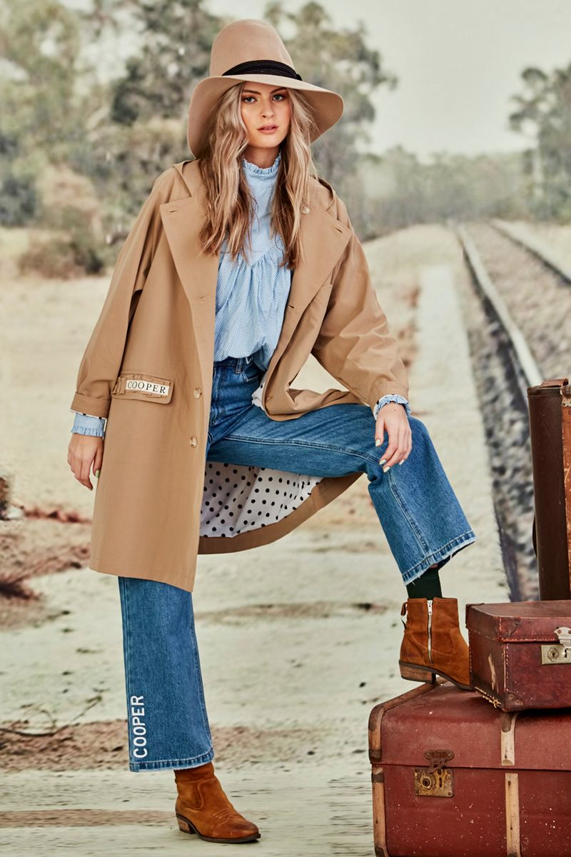 									FROM EYRE TO THERE TOP
								, 			I'M HOODWINKED JACKET
								, 			STRAIGHT SHOOTER TROUSER
			