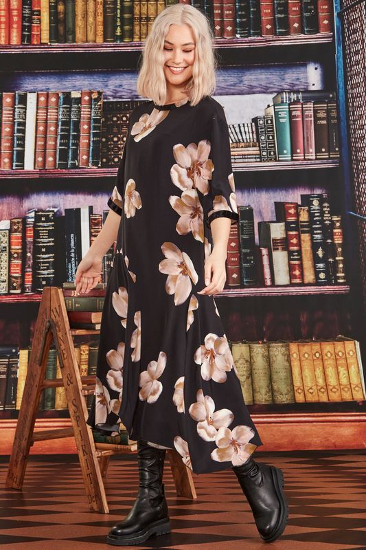 									INNER CITY BLOOM DRESS
			