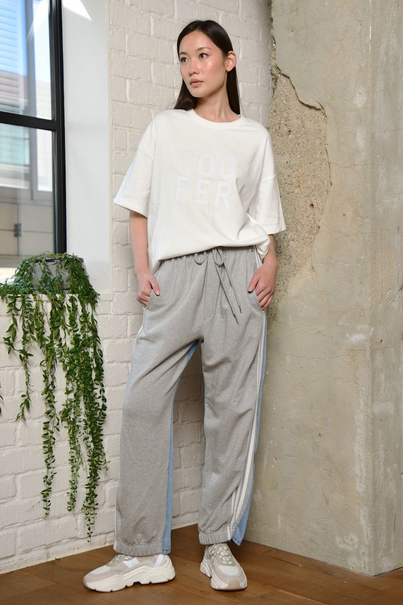 									CASUALLY COOPER T-SHIRT
								, 			PICK A SIDE TROUSER
			