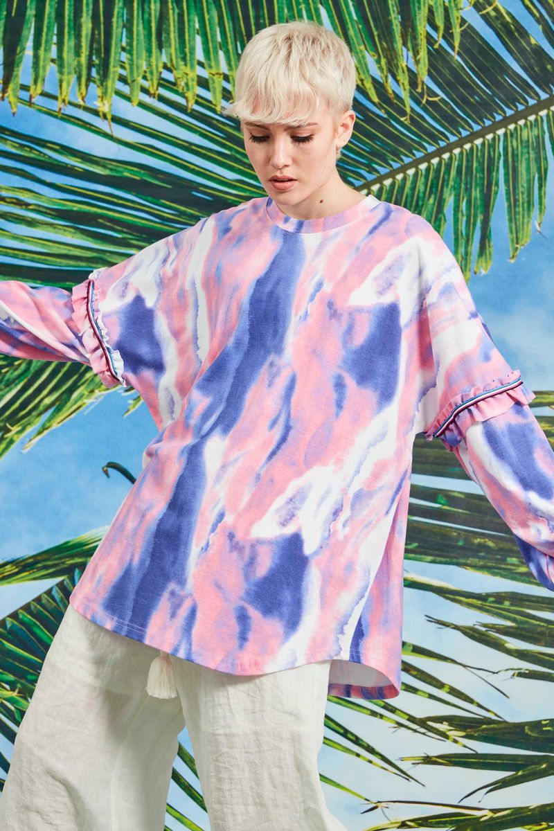 									JUMP FOR MY LOVE SWEATSHIRT
			