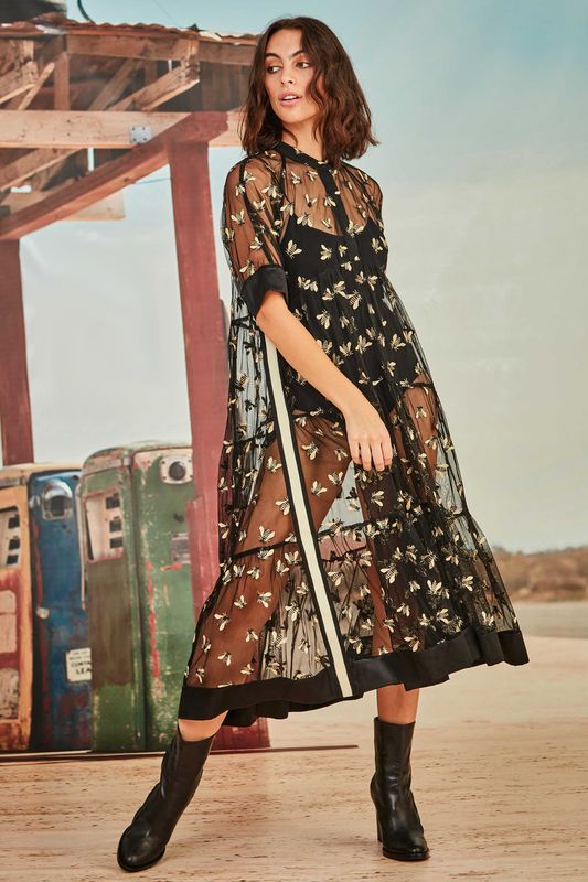 									DRESS OF HONOUR DRESS
			